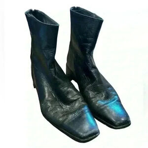 Stuart Weitzman Vintage Leather Heeled Booties Square Toe Zip Closure Size 8.5